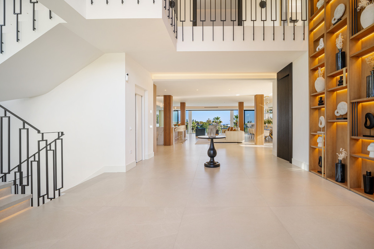 Se vende Villa - Chalet de 6 dormitorios en Costa Del Sol, Málaga, España