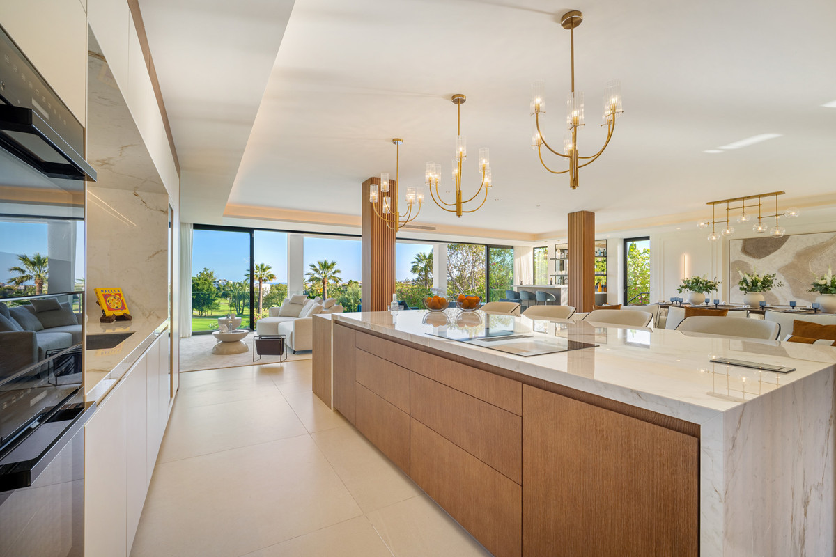 Se vende Villa - Chalet de 6 dormitorios en Costa Del Sol, Málaga, España
