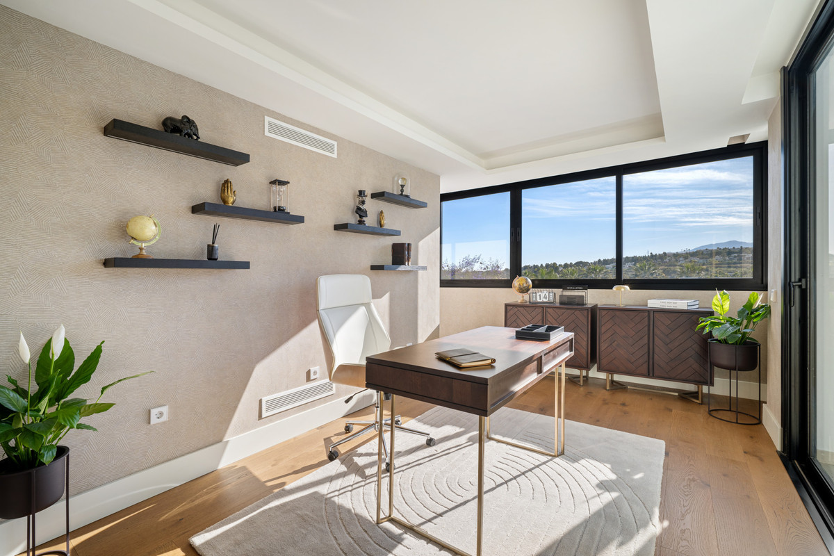Se vende Villa - Chalet de 6 dormitorios en Costa Del Sol, Málaga, España