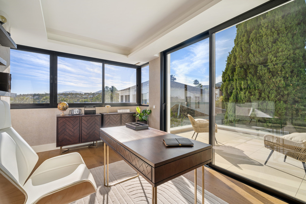 Se vende Villa - Chalet de 6 dormitorios en Costa Del Sol, Málaga, España
