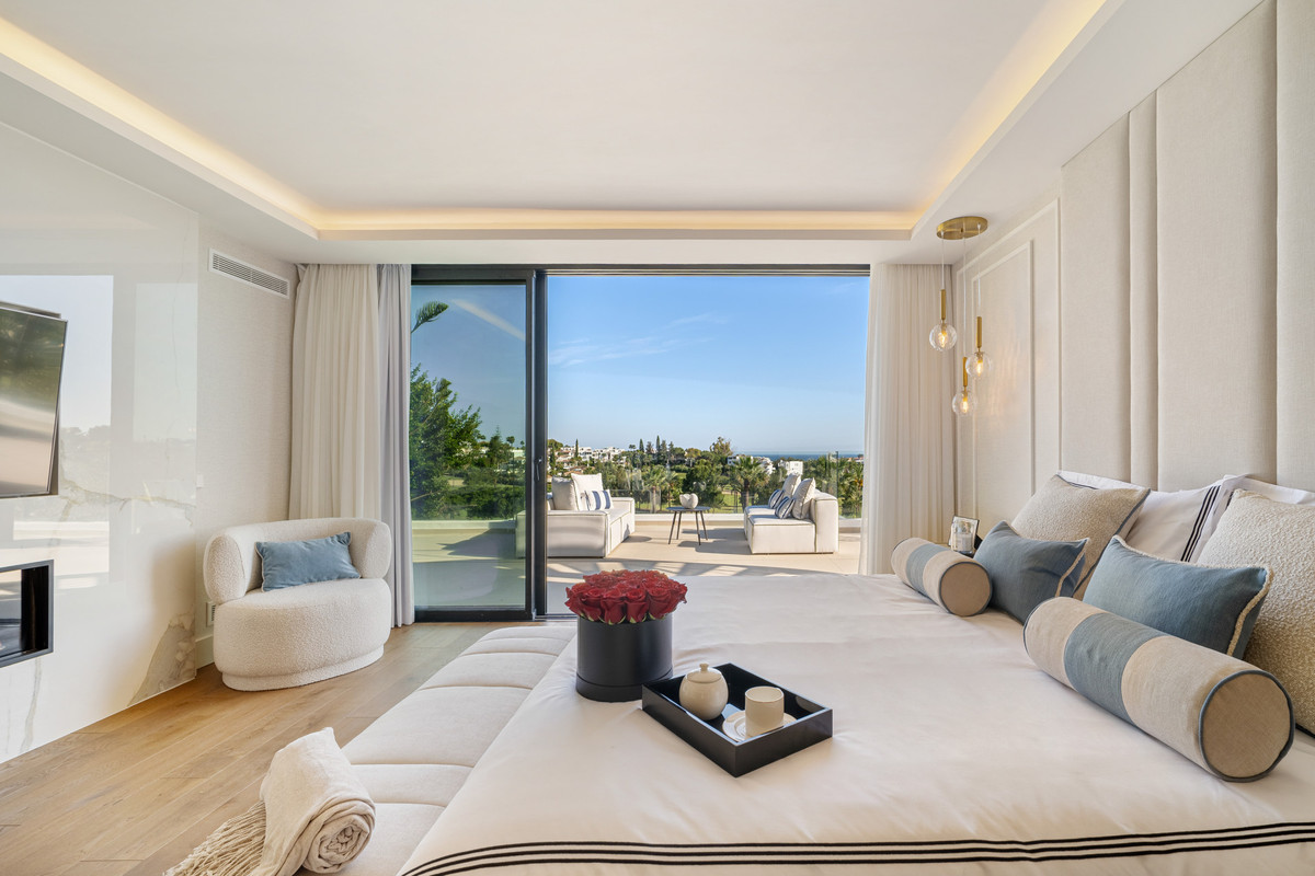 Se vende Villa - Chalet de 6 dormitorios en Costa Del Sol, Málaga, España