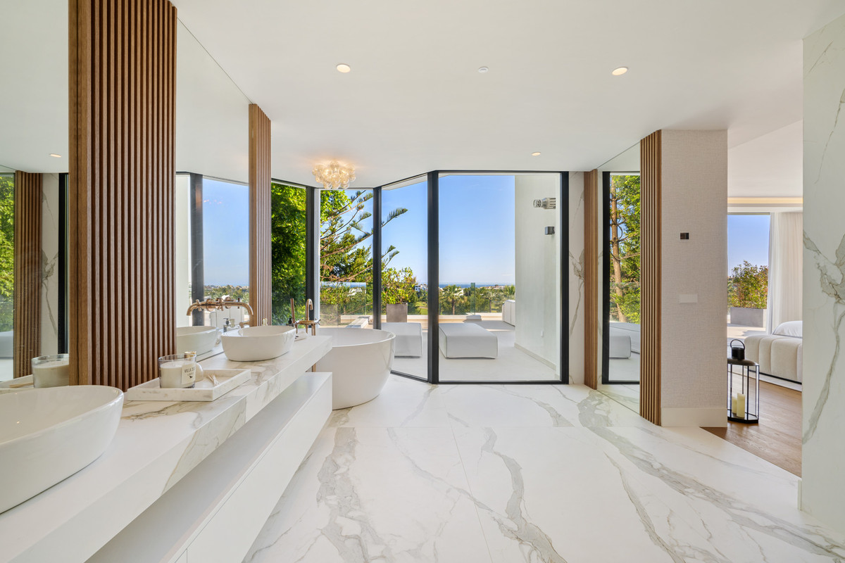 Se vende Villa - Chalet de 6 dormitorios en Costa Del Sol, Málaga, España
