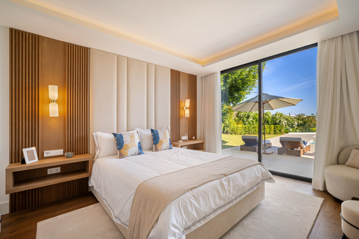 Se vende Villa - Chalet de 6 dormitorios en Costa Del Sol, Málaga, España