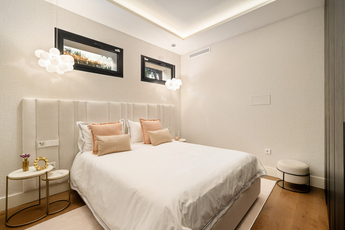 Se vende Villa - Chalet de 6 dormitorios en Costa Del Sol, Málaga, España