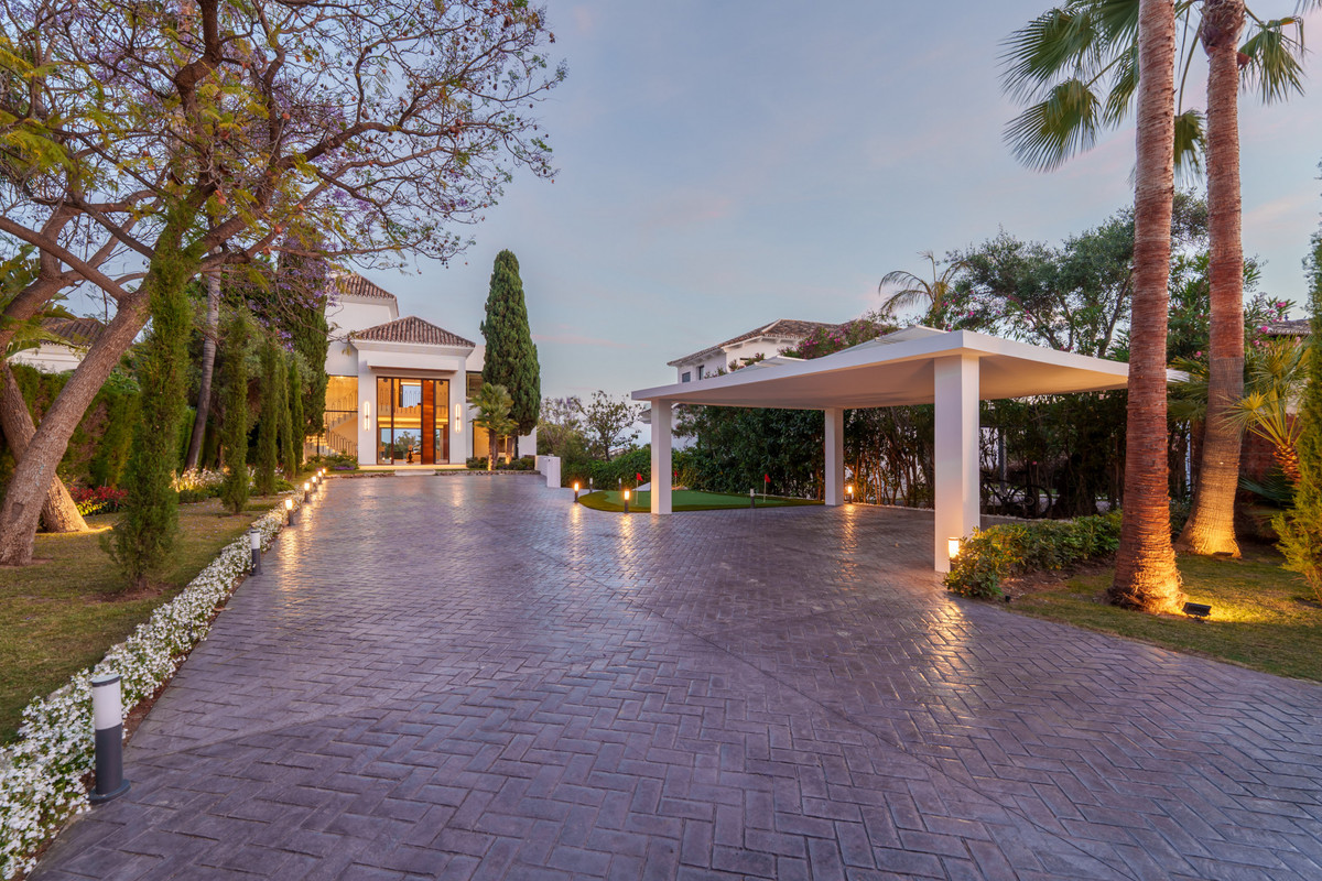 Se vende Villa - Chalet de 6 dormitorios en Costa Del Sol, Málaga, España