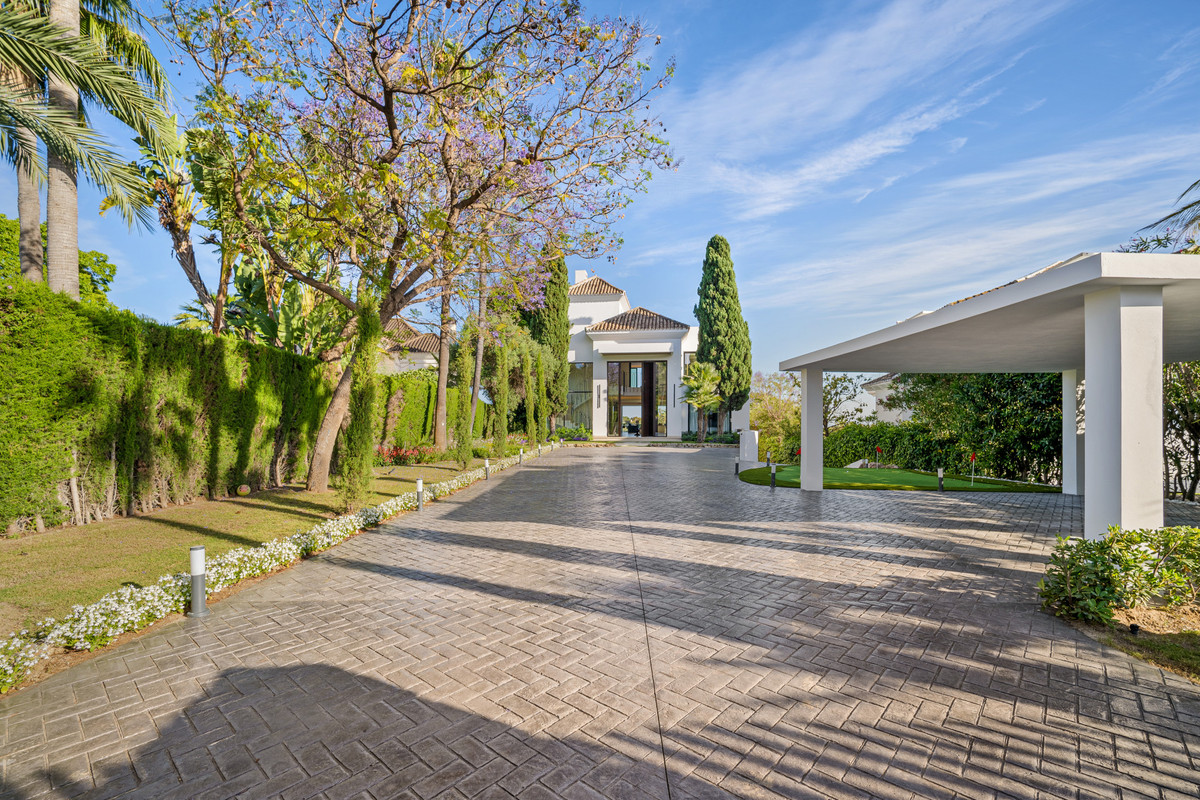 Se vende Villa - Chalet de 6 dormitorios en Costa Del Sol, Málaga, España