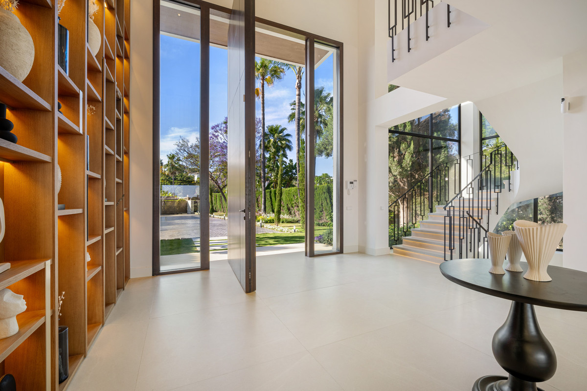 Se vende Villa - Chalet de 6 dormitorios en Costa Del Sol, Málaga, España