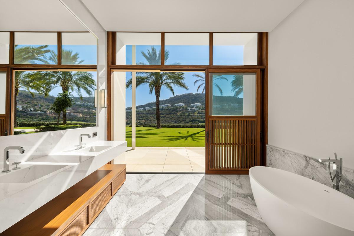 Se vende Villa - Chalet de 6 dormitorios en Costa Del Sol, Málaga, España