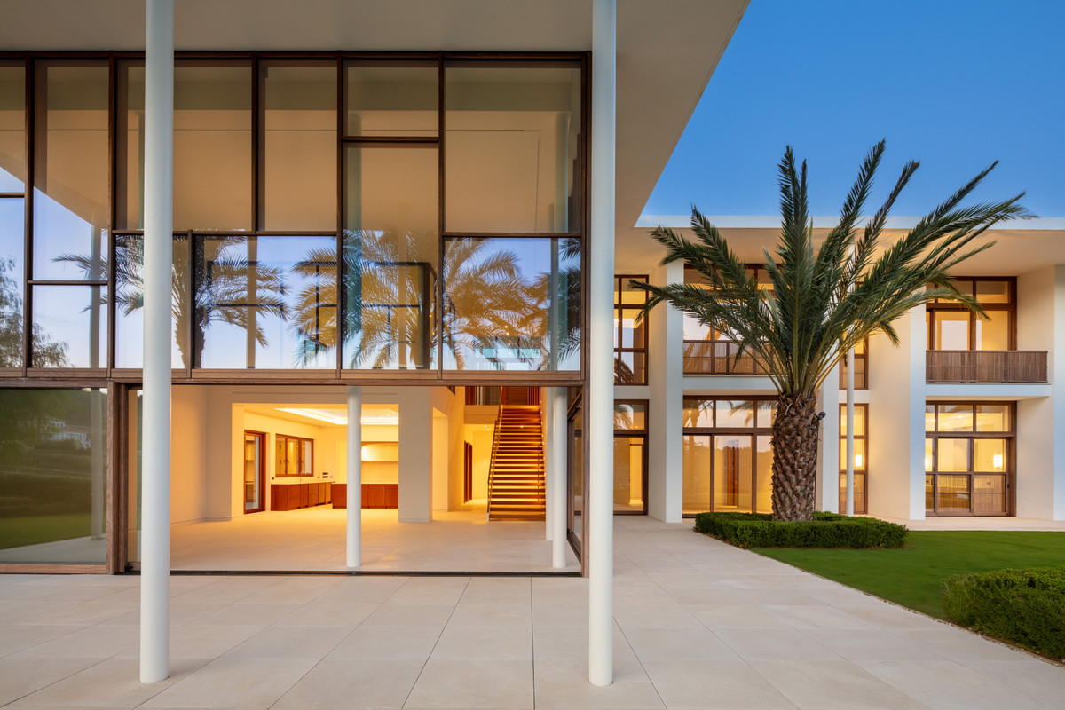 Se vende Villa - Chalet de 6 dormitorios en Costa Del Sol, Málaga, España