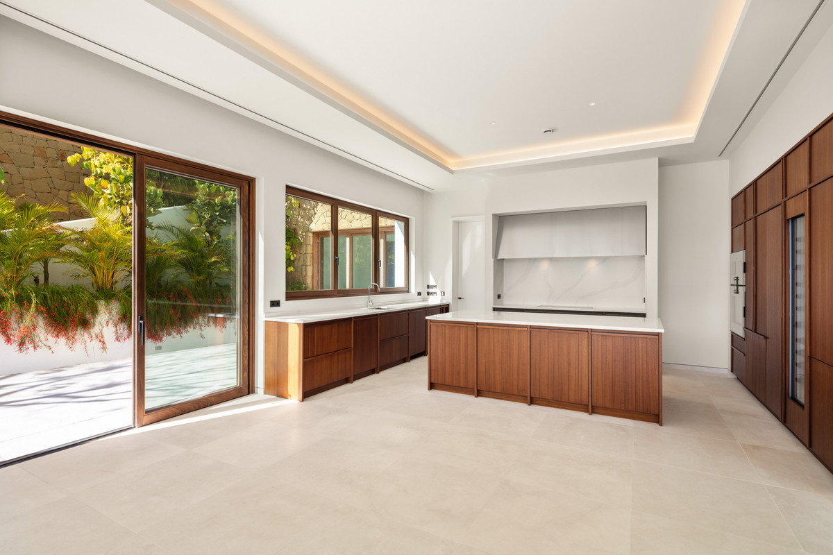 Se vende Villa - Chalet de 6 dormitorios en Costa Del Sol, Málaga, España