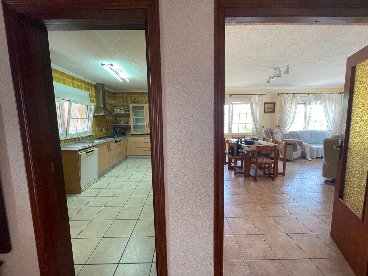 Se vende Villa - Chalet de 6 dormitorios en Costa Blanca, Alicante, España