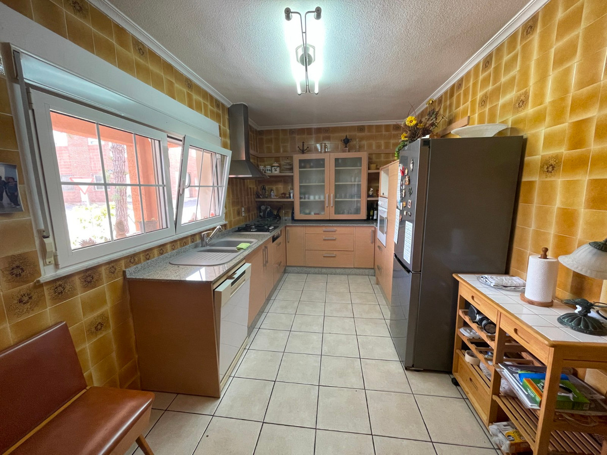 Se vende Villa - Chalet de 6 dormitorios en Costa Blanca, Alicante, España