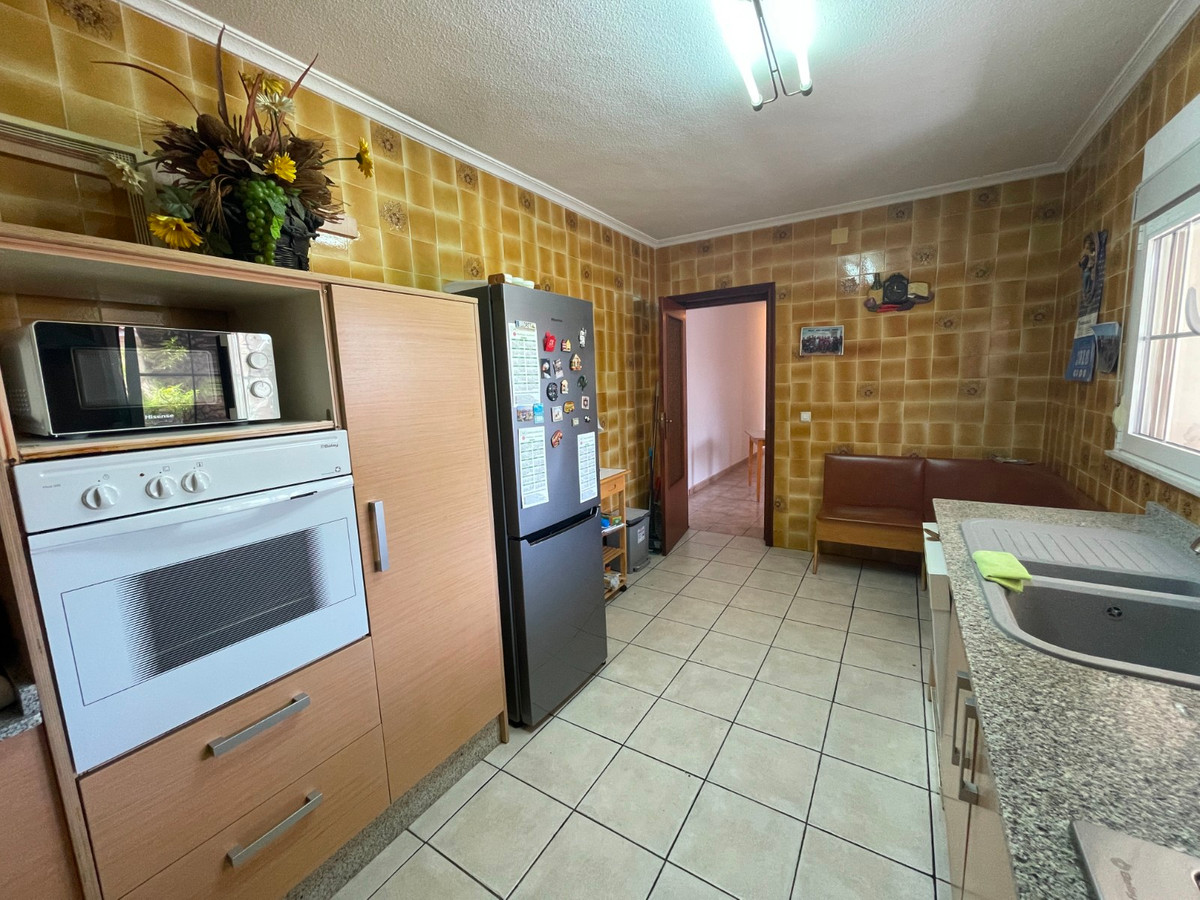 Se vende Villa - Chalet de 6 dormitorios en Costa Blanca, Alicante, España