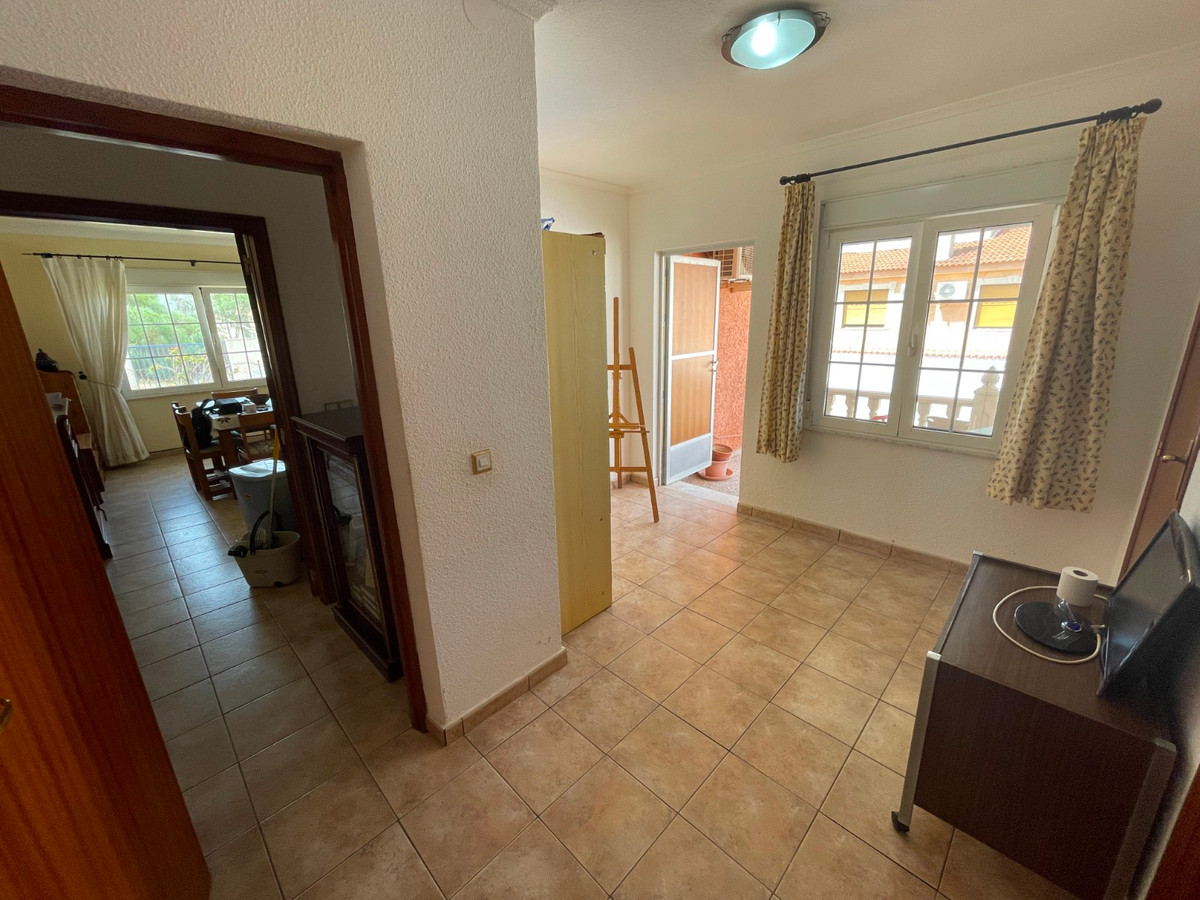 Se vende Villa - Chalet de 6 dormitorios en Costa Blanca, Alicante, España