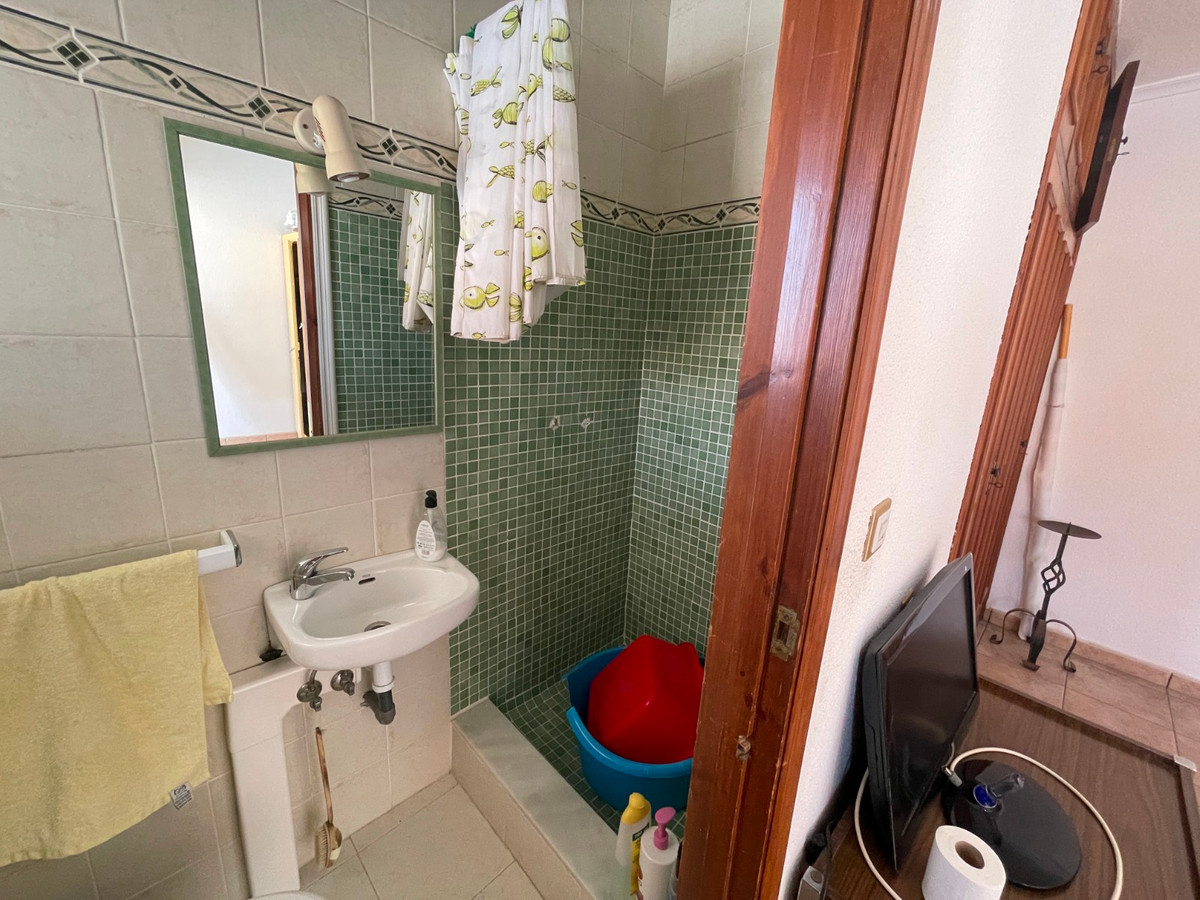 Se vende Villa - Chalet de 6 dormitorios en Costa Blanca, Alicante, España