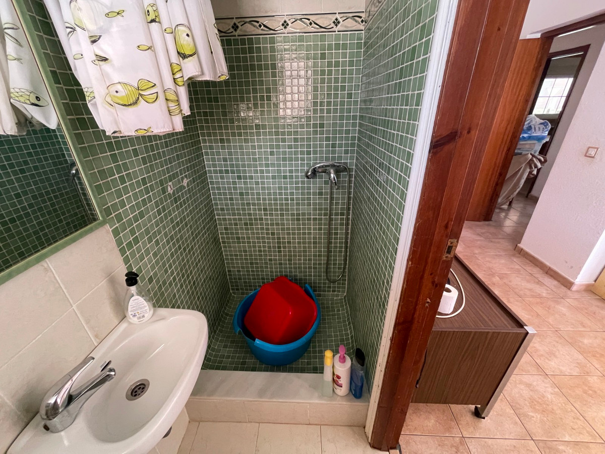 Se vende Villa - Chalet de 6 dormitorios en Costa Blanca, Alicante, España