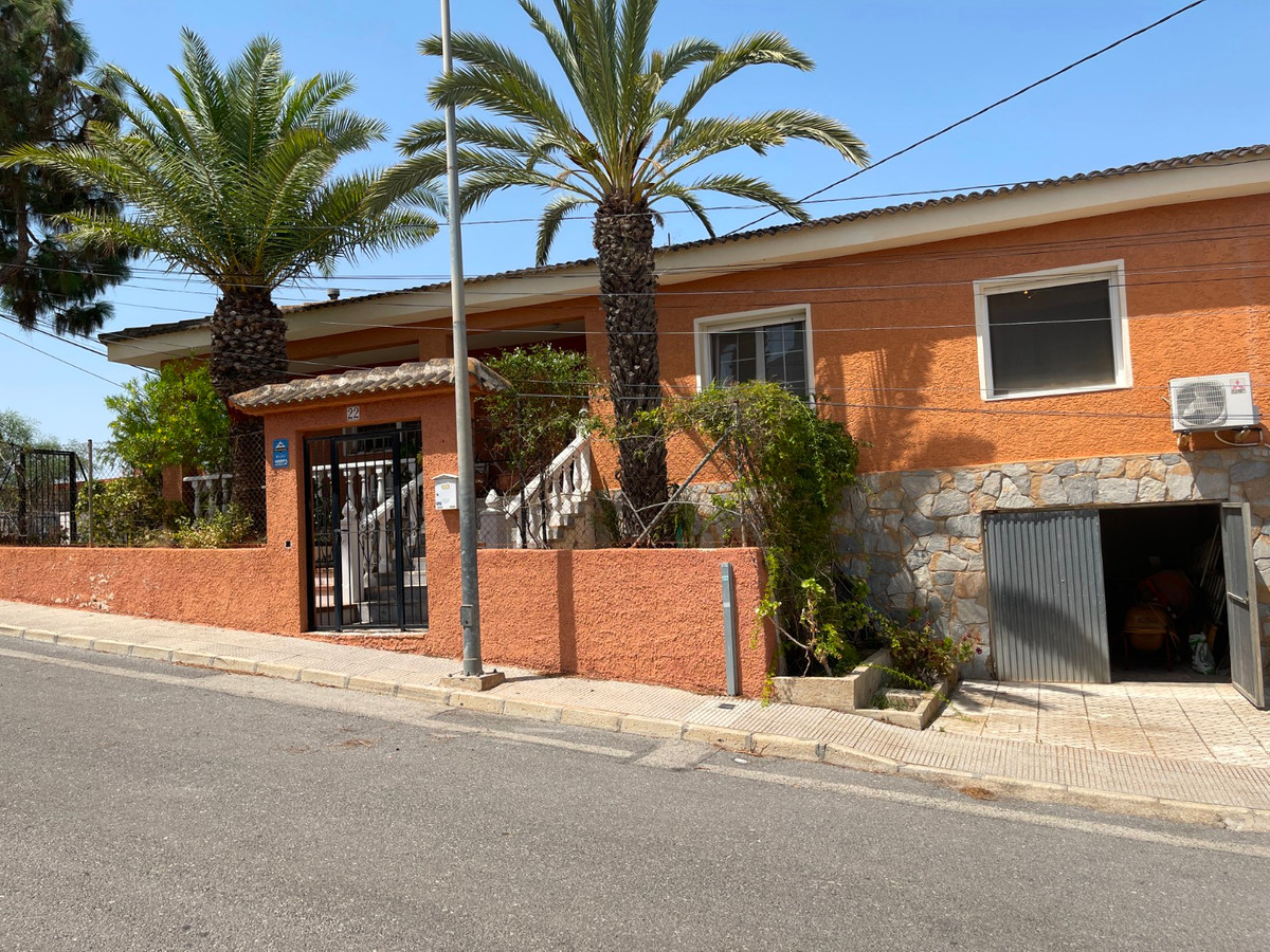 Se vende Villa - Chalet de 6 dormitorios en Costa Blanca, Alicante, España