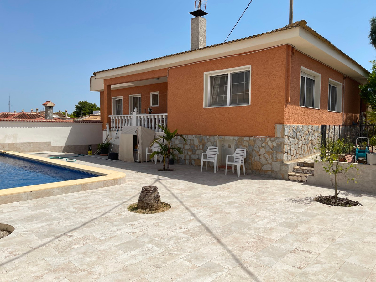 Se vende Villa - Chalet de 6 dormitorios en Costa Blanca, Alicante, España