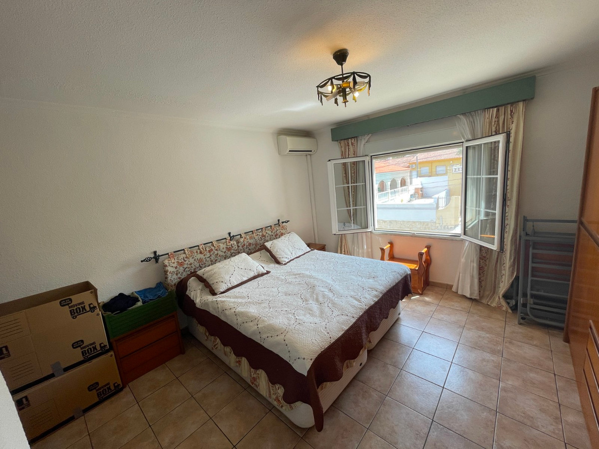 Se vende Villa - Chalet de 6 dormitorios en Costa Blanca, Alicante, España
