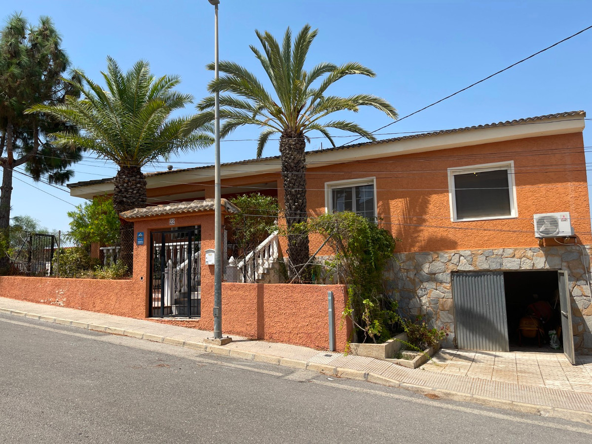 Se vende Villa - Chalet de 6 dormitorios en Costa Blanca, Alicante, España