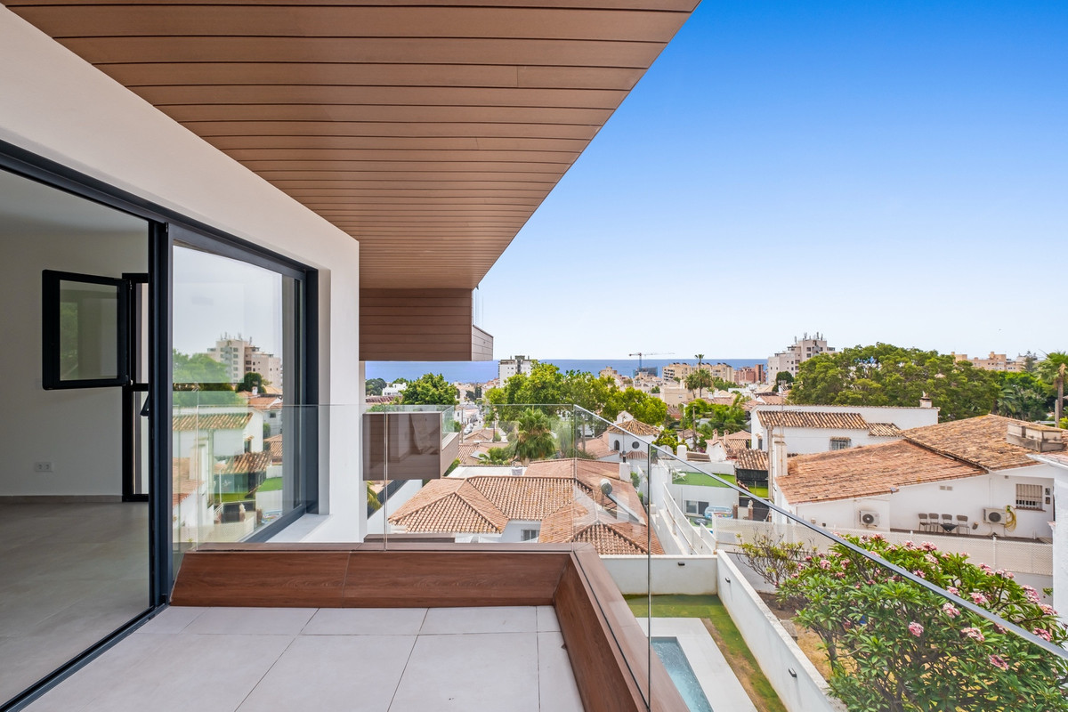 2 Bed Apartment for sale in Montemar Costa Del Sol, Málaga, Spain