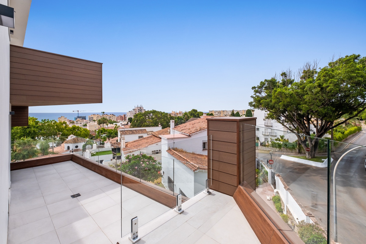 2 Bed Apartment for sale in Montemar Costa Del Sol, Málaga, Spain