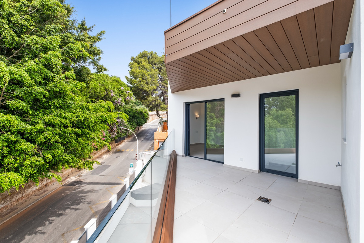 2 Bed Apartment for sale in Montemar Costa Del Sol, Málaga, Spain