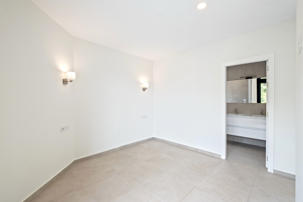 2 Bed Apartment for sale in Montemar Costa Del Sol, Málaga, Spain