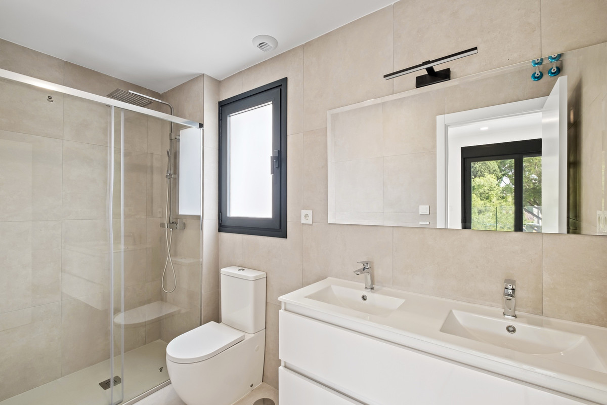 2 Bed Apartment for sale in Montemar Costa Del Sol, Málaga, Spain