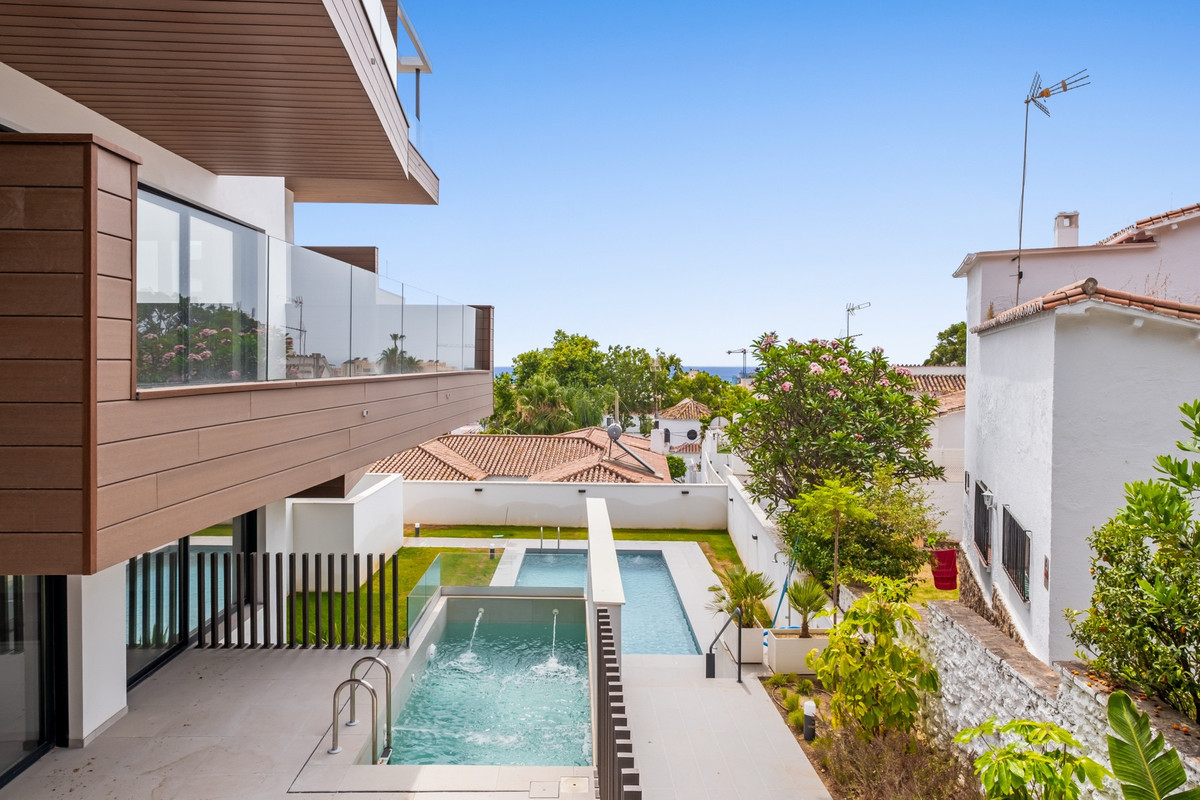 2 Bed Apartment for sale in Montemar Costa Del Sol, Málaga, Spain