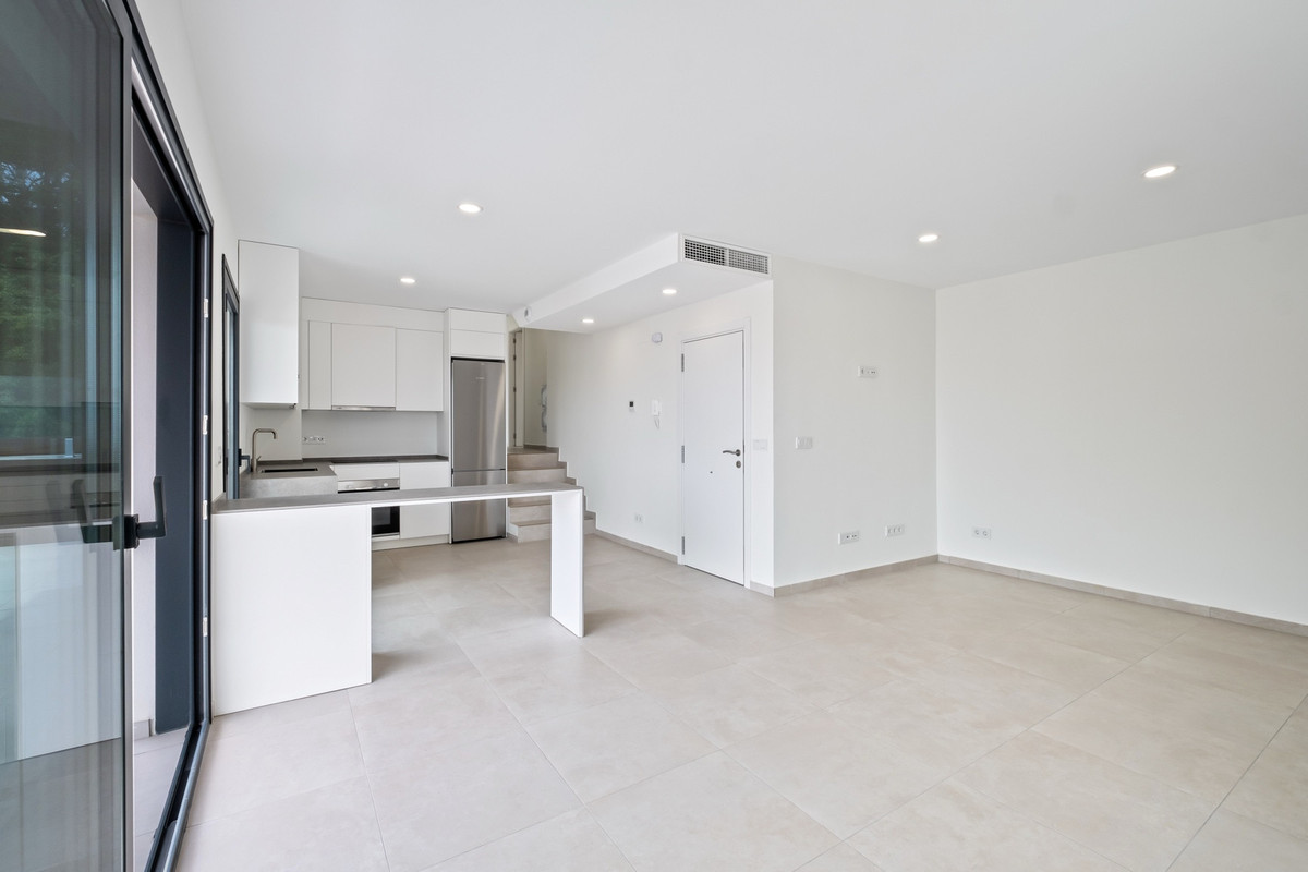 2 Bed Apartment for sale in Montemar Costa Del Sol, Málaga, Spain