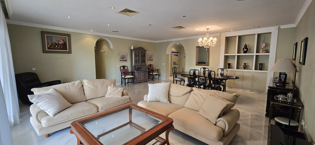 4 Bed Apartment for sale in Torremolinos Centro Costa Del Sol, Málaga, Spain