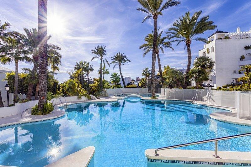 4 Bed Apartment for sale in Torremolinos Centro Costa Del Sol, Málaga, Spain