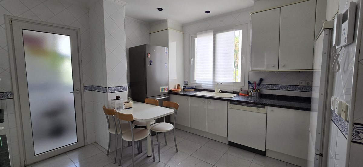 4 Bed Apartment for sale in Torremolinos Centro Costa Del Sol, Málaga, Spain