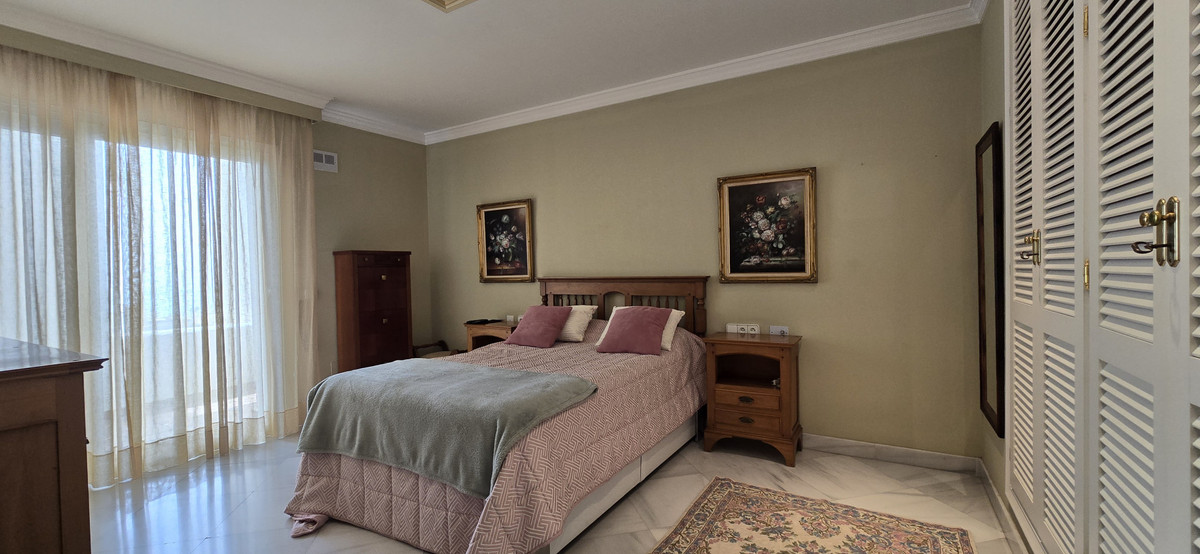 4 Bed Apartment for sale in Torremolinos Centro Costa Del Sol, Málaga, Spain