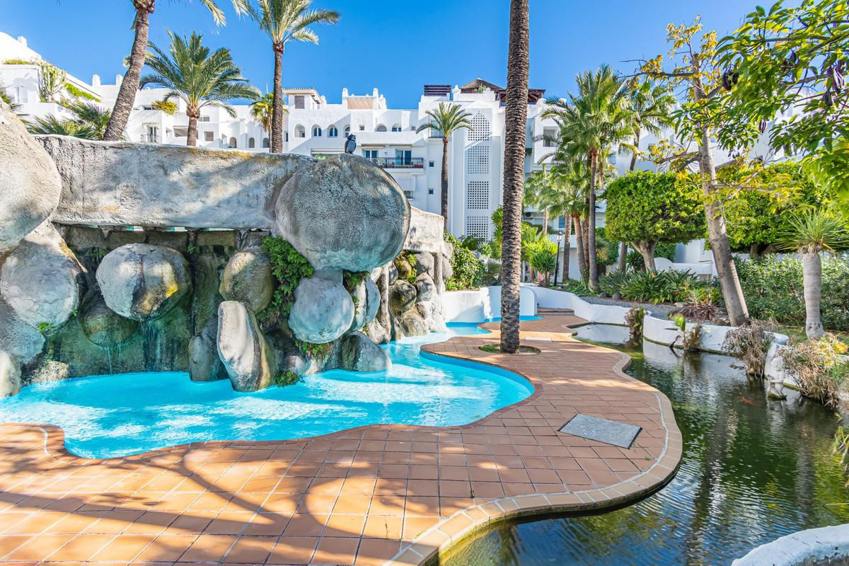 4 Bed Apartment for sale in Torremolinos Centro Costa Del Sol, Málaga, Spain