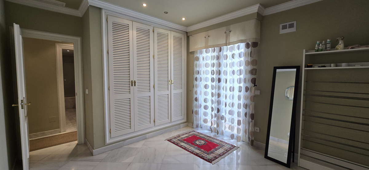 4 Bed Apartment for sale in Torremolinos Centro Costa Del Sol, Málaga, Spain