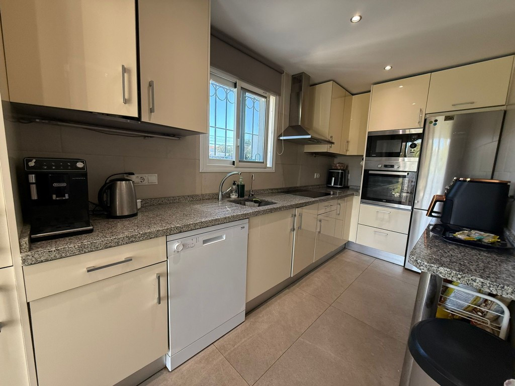 3 Bed Townhouse for sale in Estepona Costa Del Sol, Málaga, Spain
