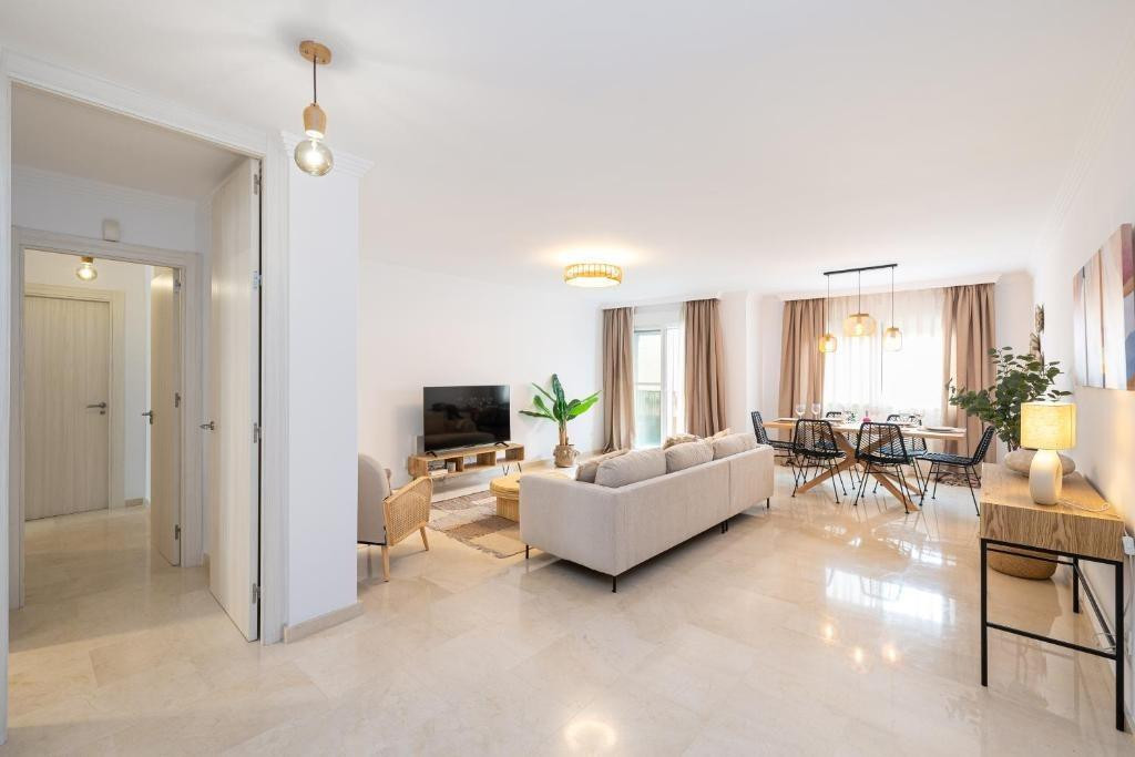 Se vende Apartamento Planta Media de 3 dormitorios en Costa Del Sol, Málaga, España
