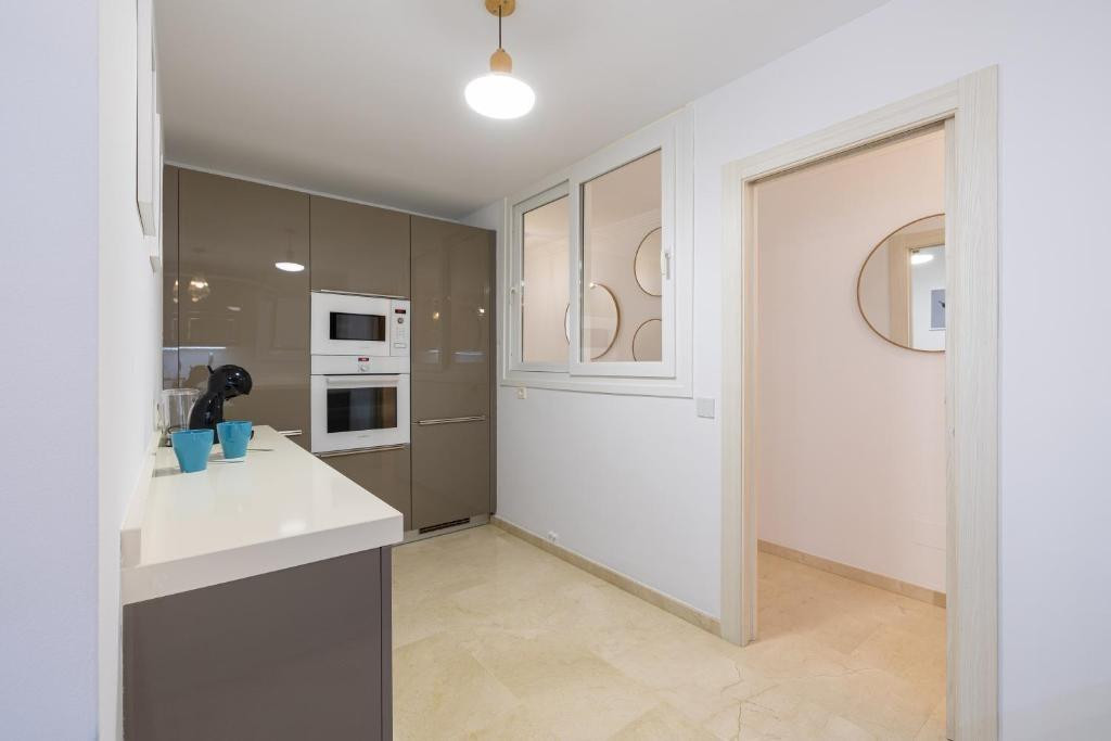 Se vende Apartamento Planta Media de 3 dormitorios en Costa Del Sol, Málaga, España