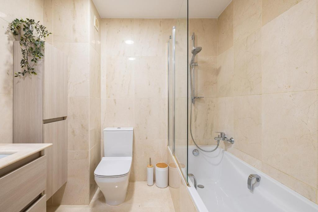 Se vende Apartamento Planta Media de 3 dormitorios en Costa Del Sol, Málaga, España