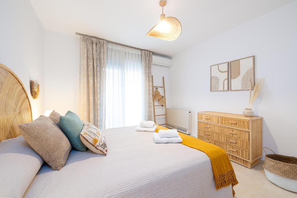 Se vende Apartamento Planta Media de 3 dormitorios en Costa Del Sol, Málaga, España