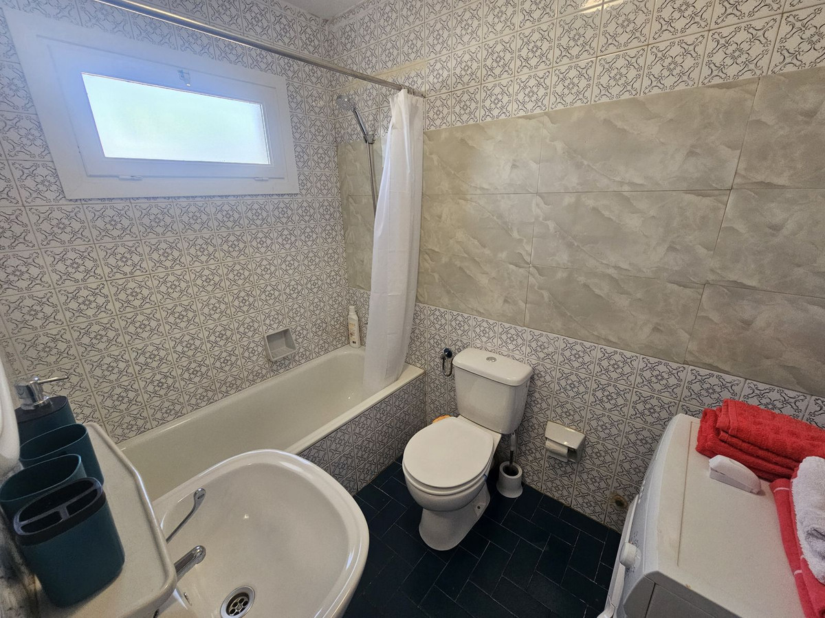 Se vende Apartamento Planta Media de 1 dormitorios en Costa Del Sol, Málaga, España