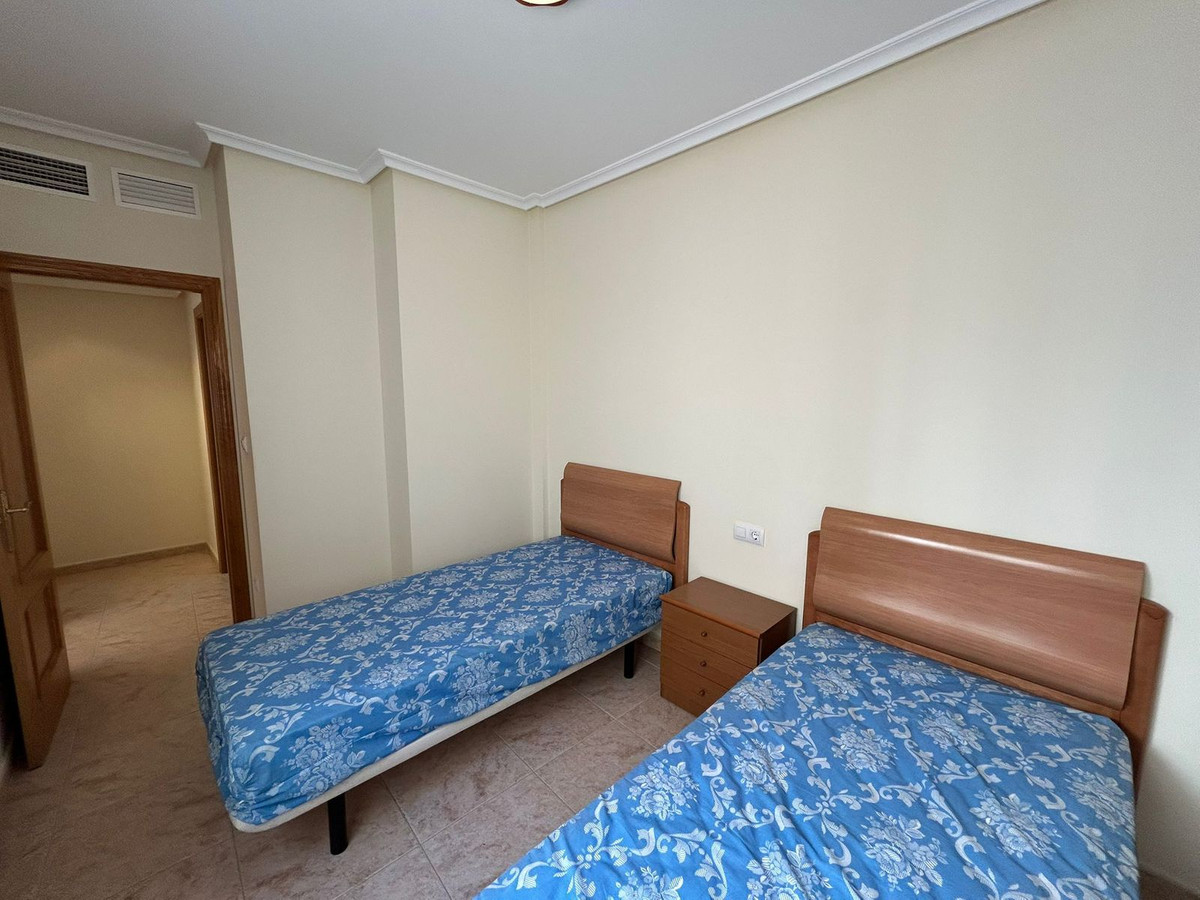 Se vende Apartamento en Planta Última de 3 dormitorios en Costa Blanca, Alicante, España