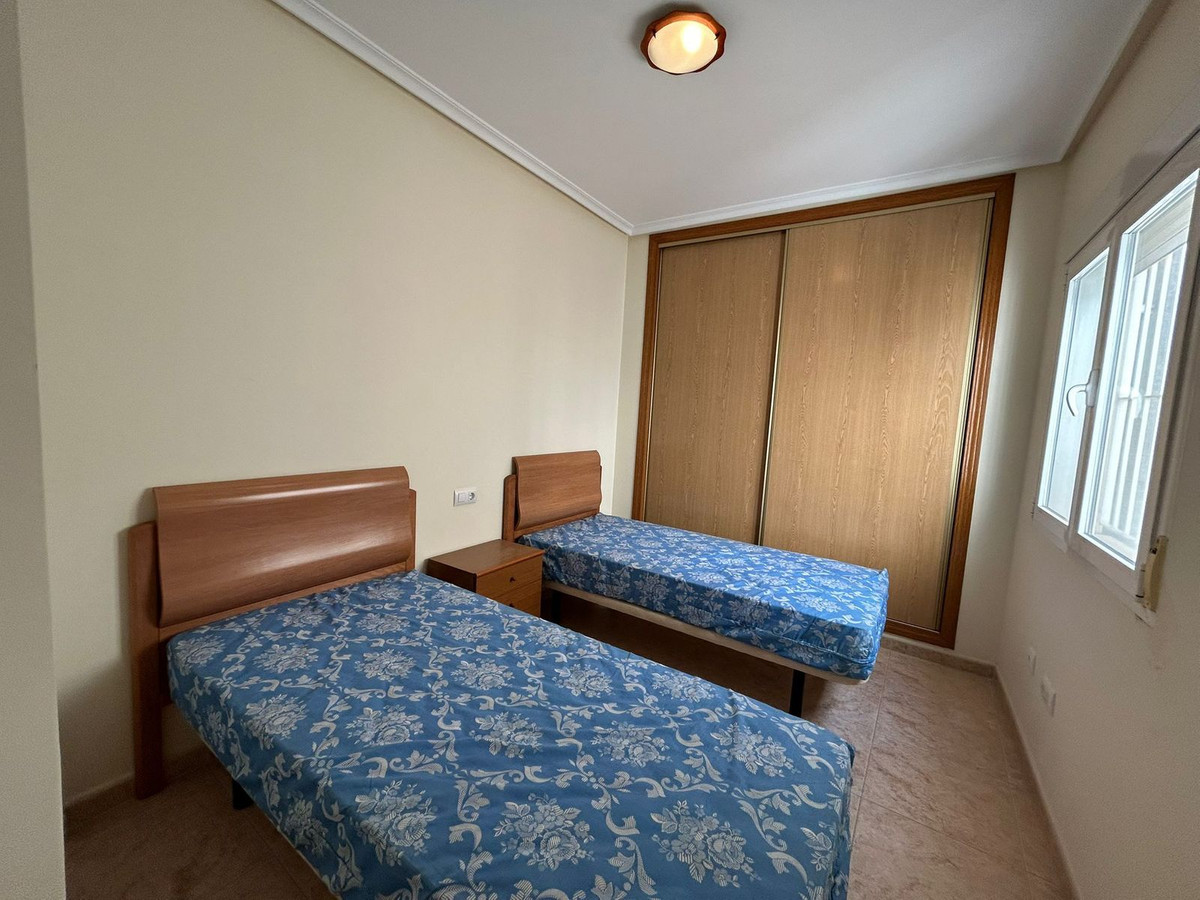 Se vende Apartamento en Planta Última de 3 dormitorios en Costa Blanca, Alicante, España