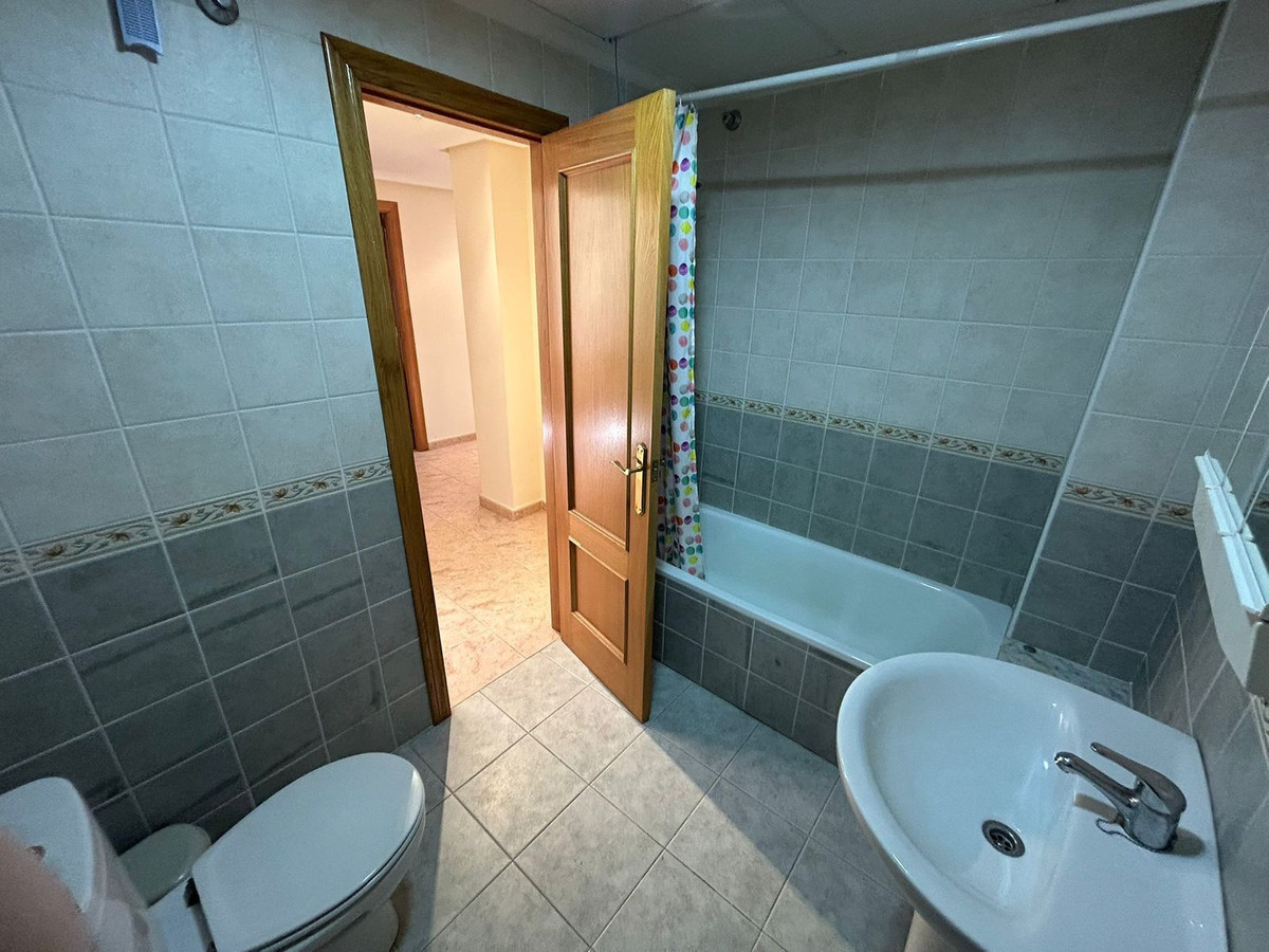 Se vende Apartamento en Planta Última de 3 dormitorios en Costa Blanca, Alicante, España