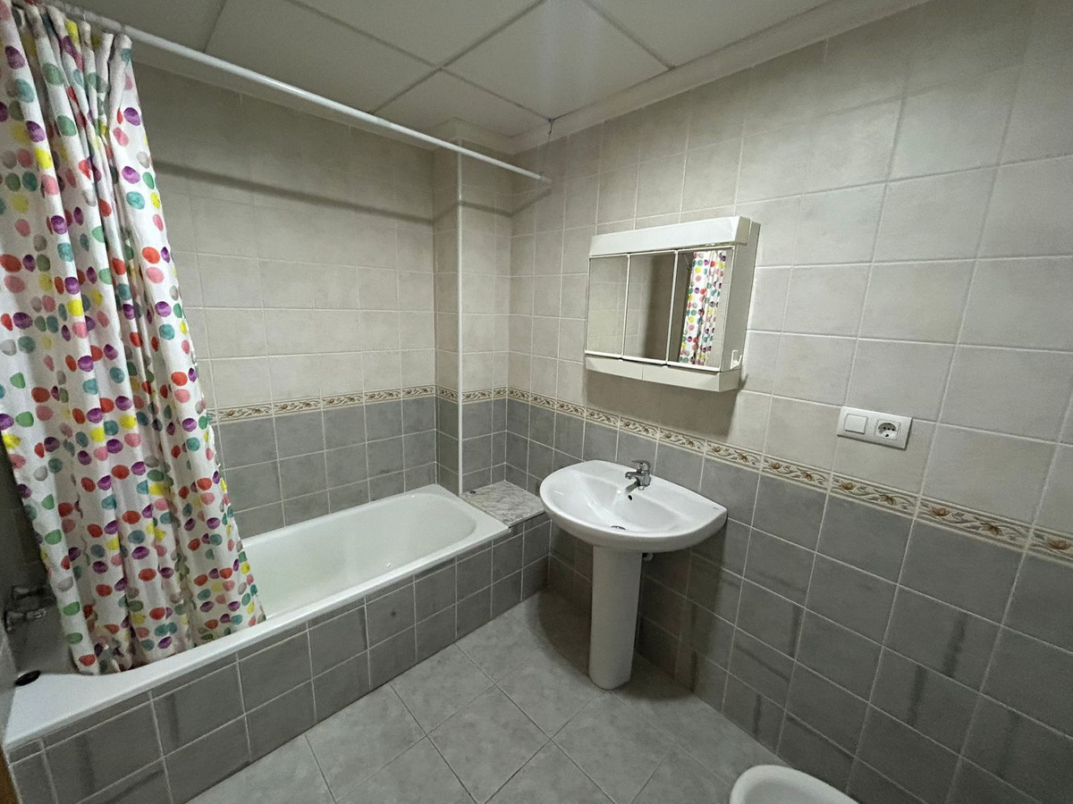 Se vende Apartamento en Planta Última de 3 dormitorios en Costa Blanca, Alicante, España