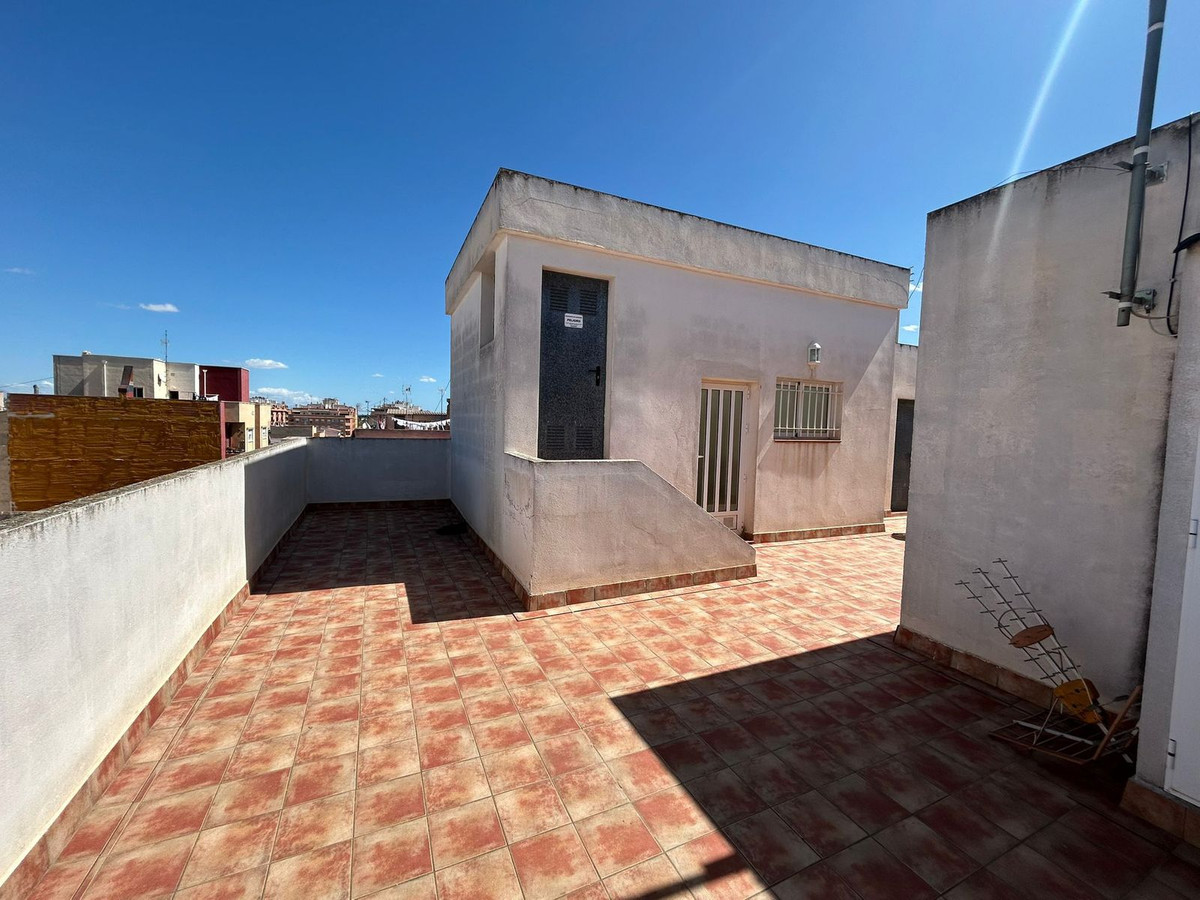 Se vende Apartamento en Planta Última de 3 dormitorios en Costa Blanca, Alicante, España