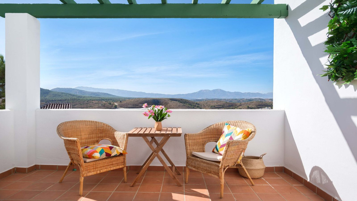 Se vende Apartamento Planta Media de 2 dormitorios en Costa Del Sol, Málaga, España