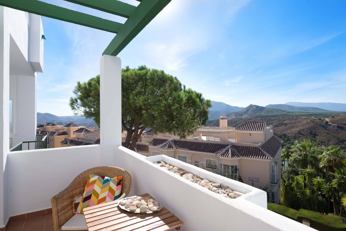 Se vende Apartamento Planta Media de 2 dormitorios en Costa Del Sol, Málaga, España